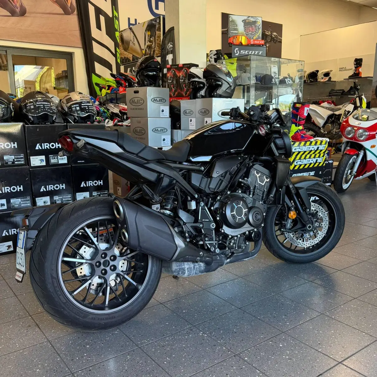 Honda CB 1000 R (2021 - 25) (2)