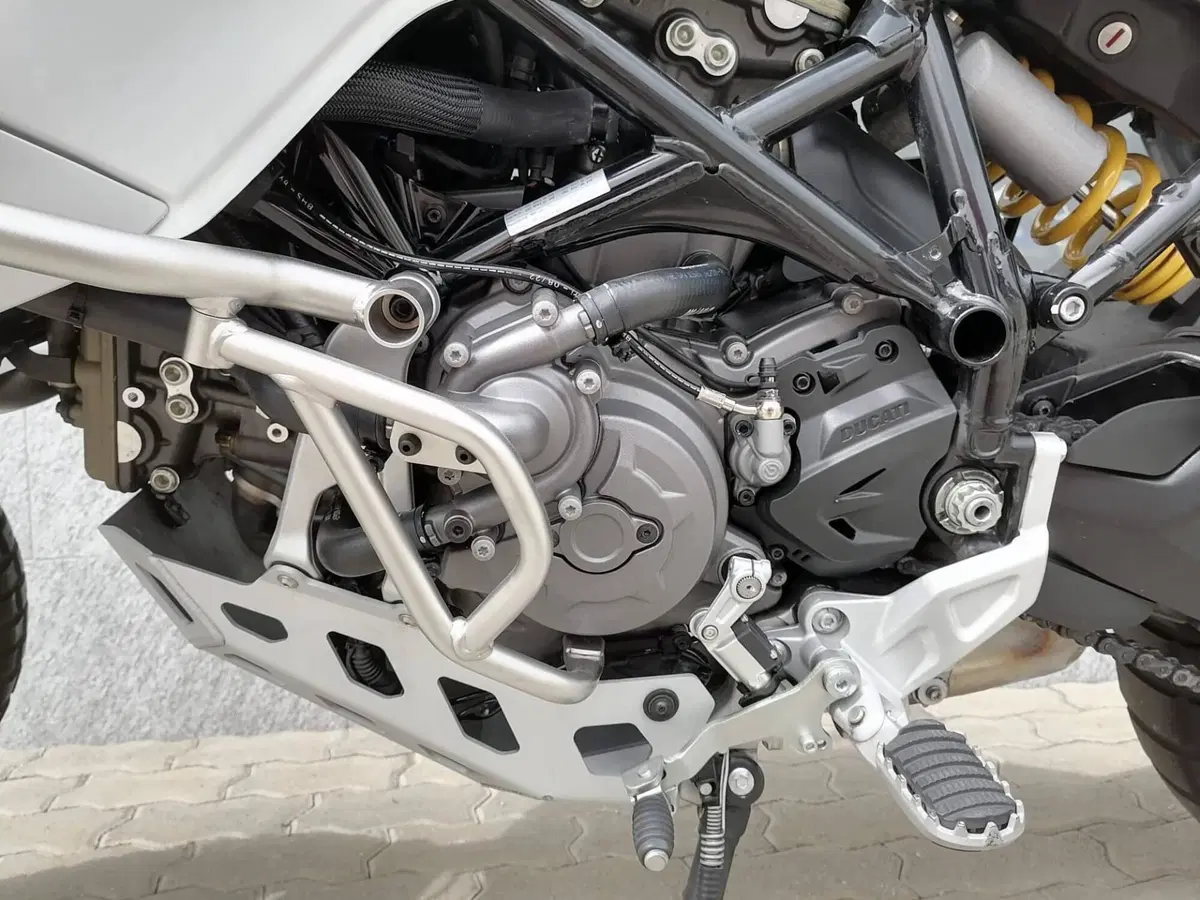 Ducati DesertX (2022 - 25) (7)