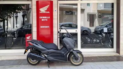 Yamaha X-Max 300 Tech Max (2021 - 24) usata