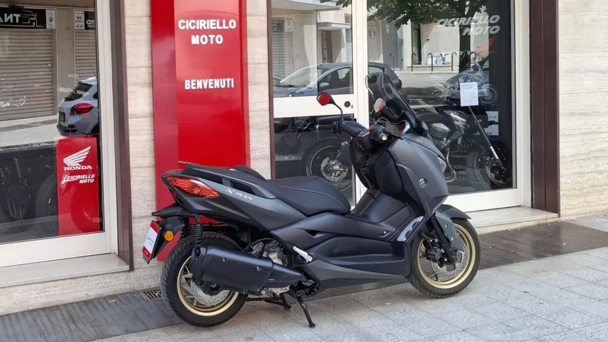 Yamaha X-Max 300 Tech Max (2021 - 24) (5)