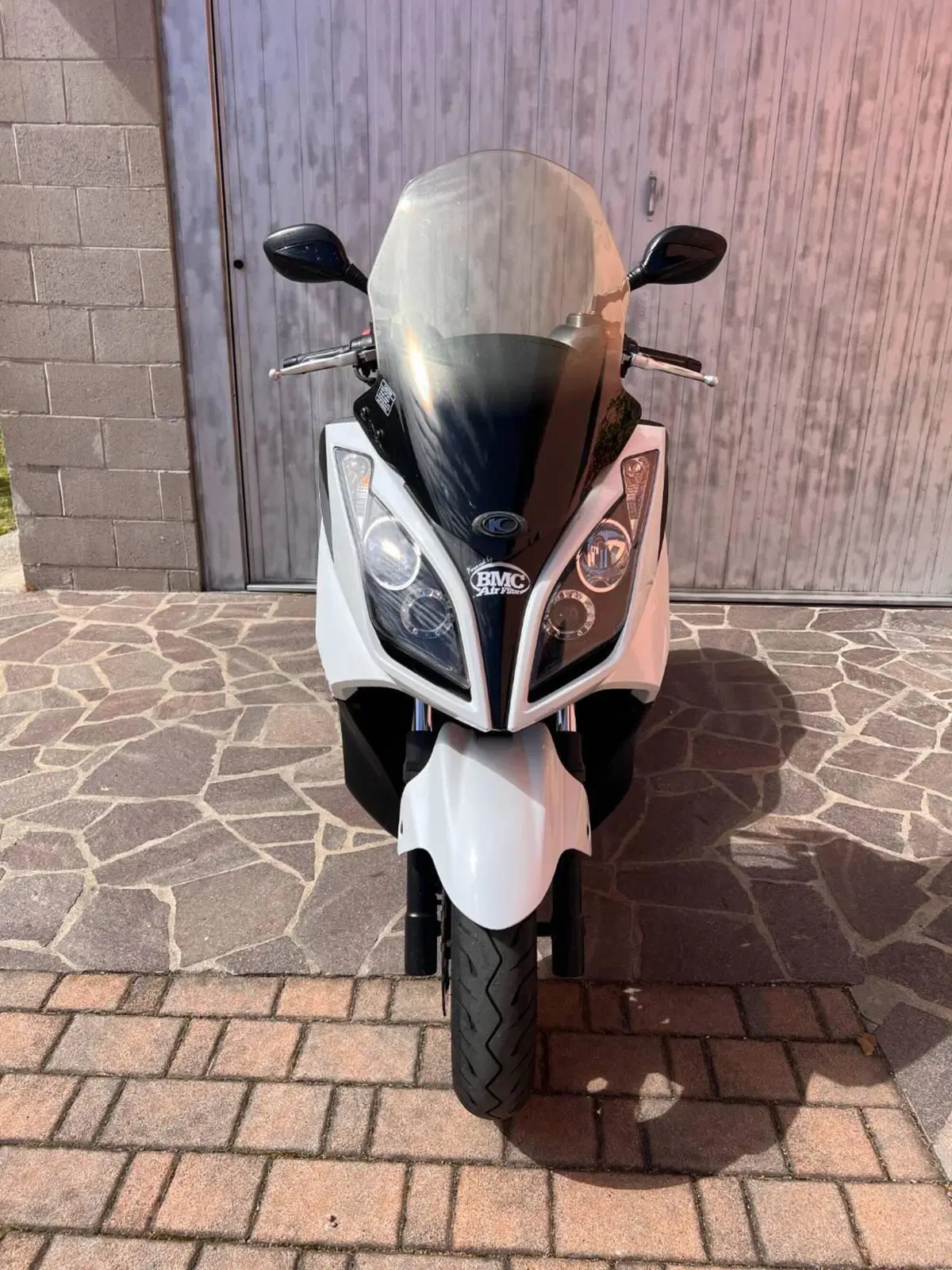 Kymco Downtown 300i (2009 - 17) (4)