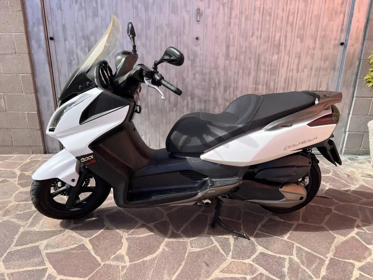 Kymco Downtown 300i (2009 - 17) (6)