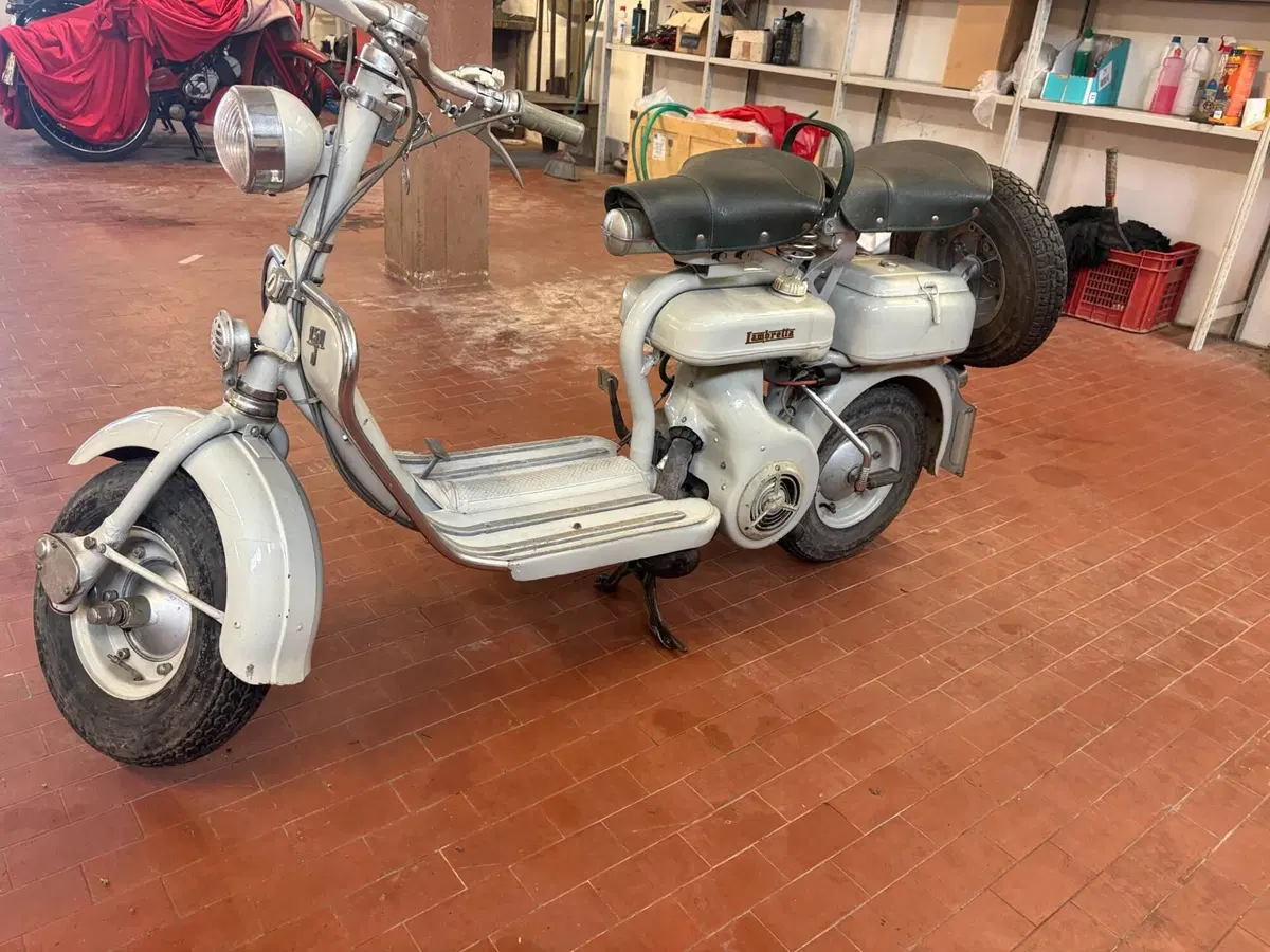Innocenti Lambretta 150D (2)