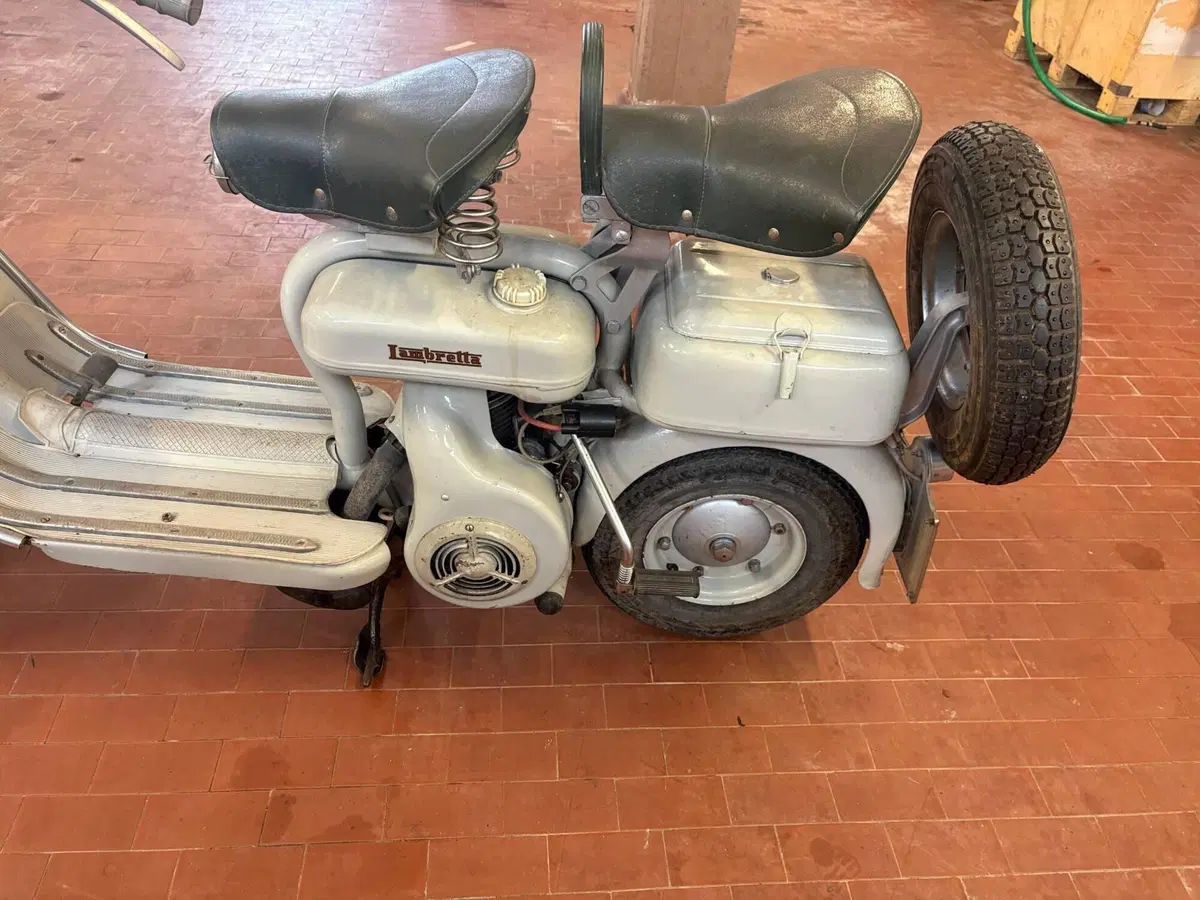 Innocenti Lambretta 150D (5)