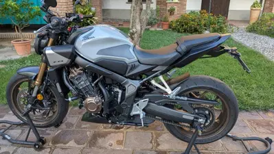 Honda CB 650 R E-Clutch (2024 - 26) usata