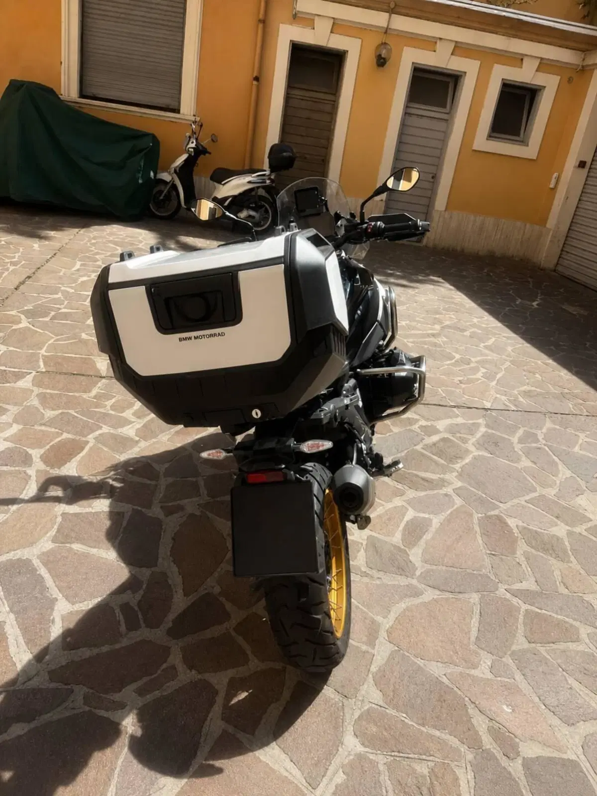 Bmw R 1300 GS Triple Black (2023 - 26) (4)