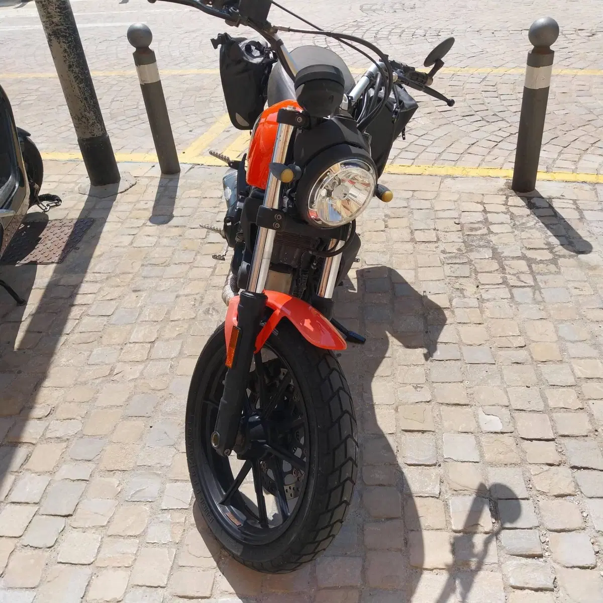 Ducati Scrambler 400 Sixty 2 (2016 - 21) (3)