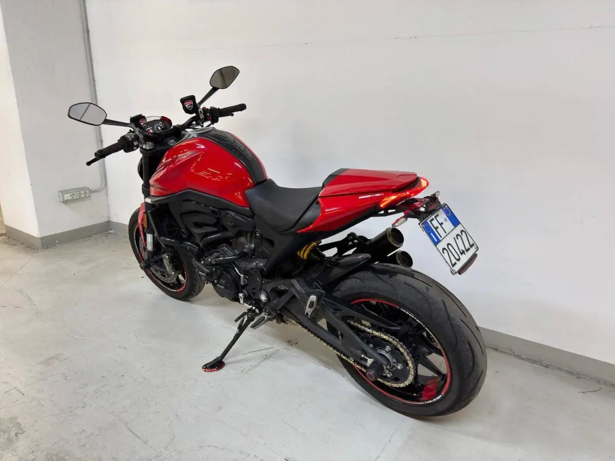 Ducati Monster 937 + (2021 - 25) (6)