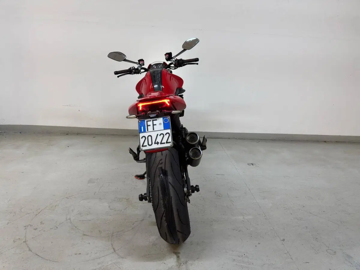 Ducati Monster 937 + (2021 - 25) (7)