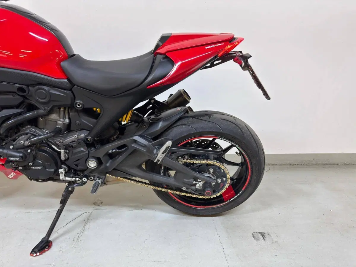 Ducati Monster 937 + (2021 - 25) (14)