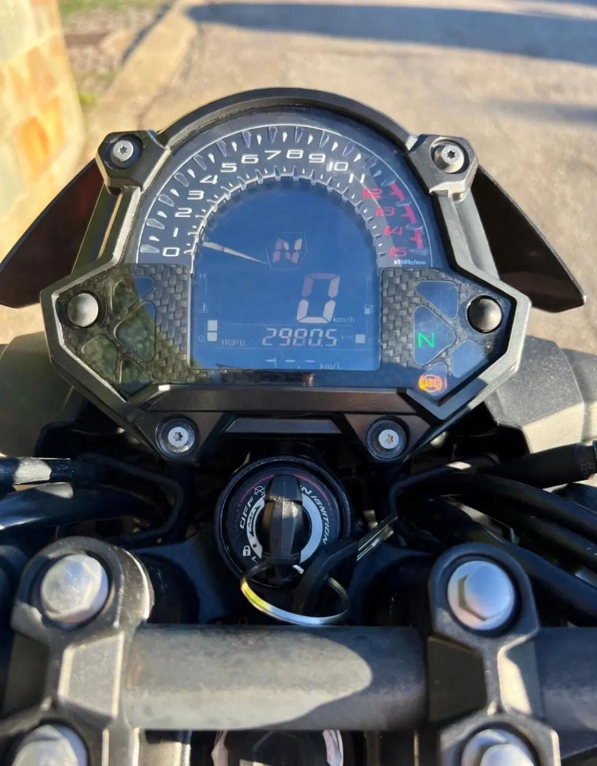 Kawasaki Z 400 (2023) (3)