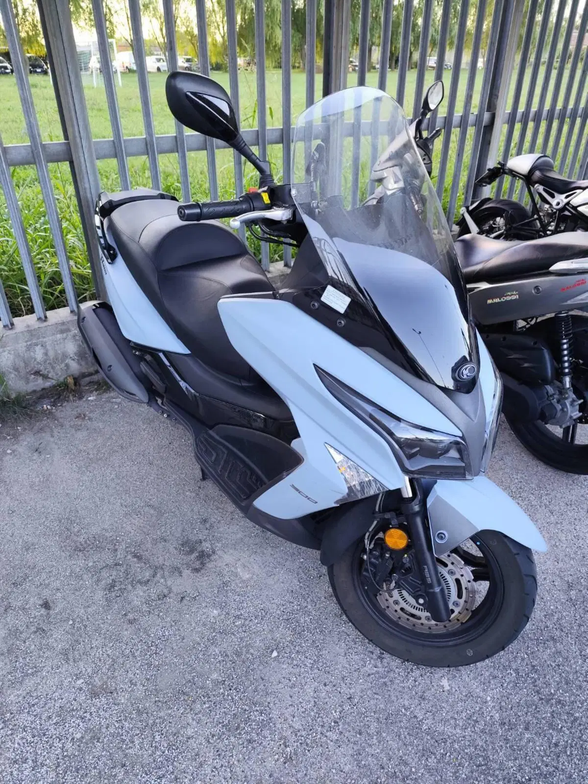 Kymco X-Town 300i (2021 - 24) (2)