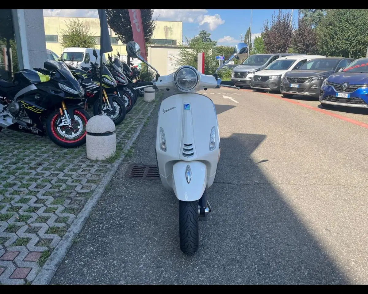 Vespa Primavera 125 3V ie ABS (2018 - 19) (2)