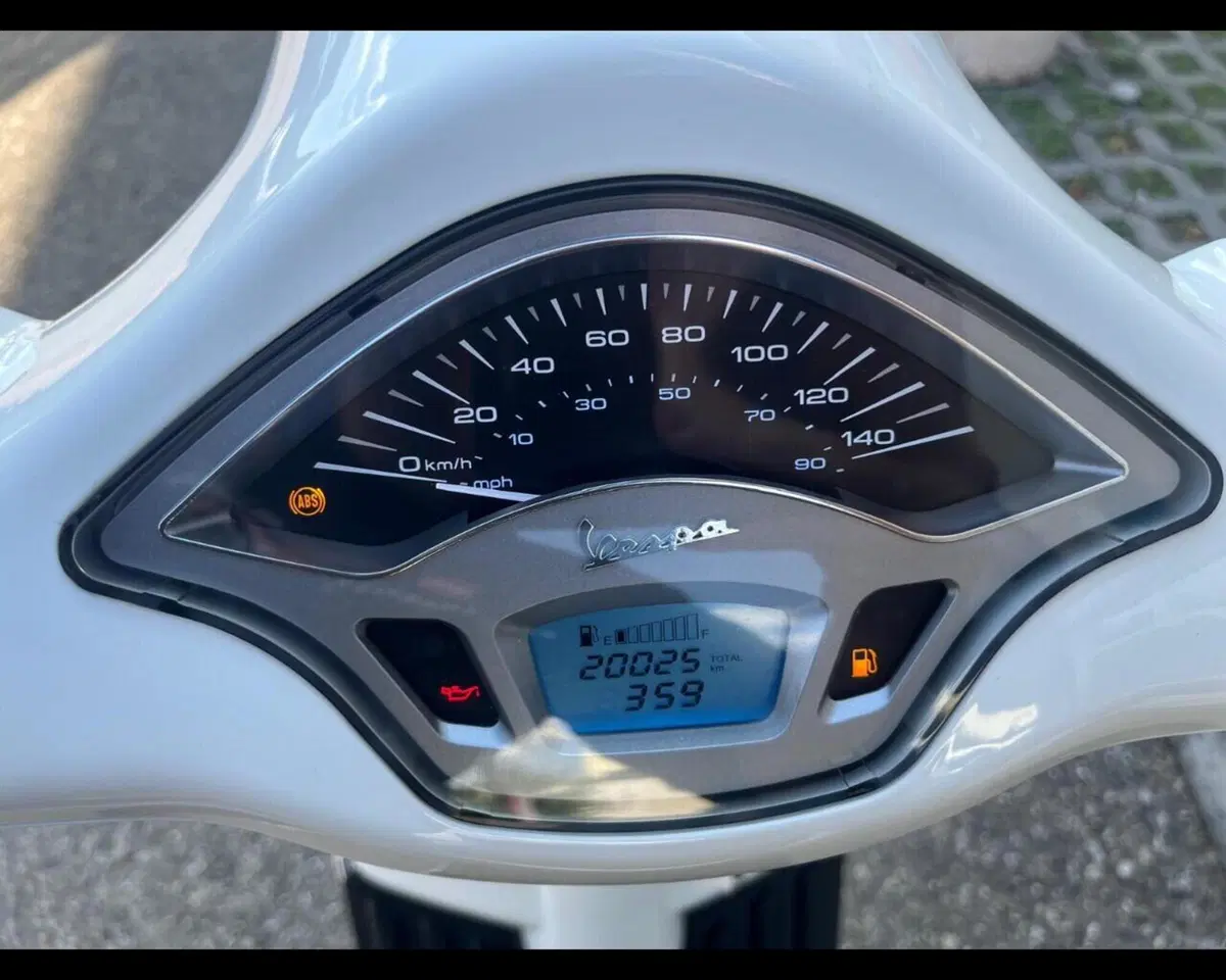 Vespa Primavera 125 3V ie ABS (2018 - 19) (14)