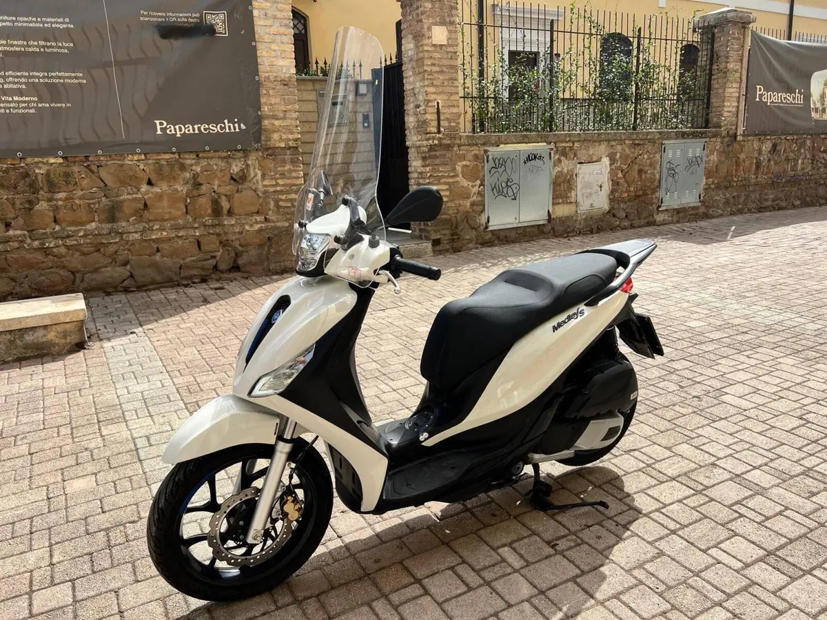 Piaggio Medley 200 (2025 - 26) (5)