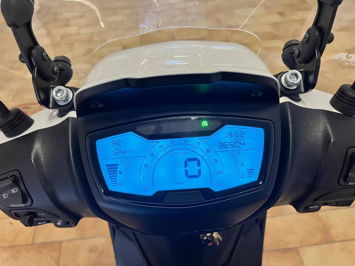 Piaggio Medley 200 (2025 - 26) (7)