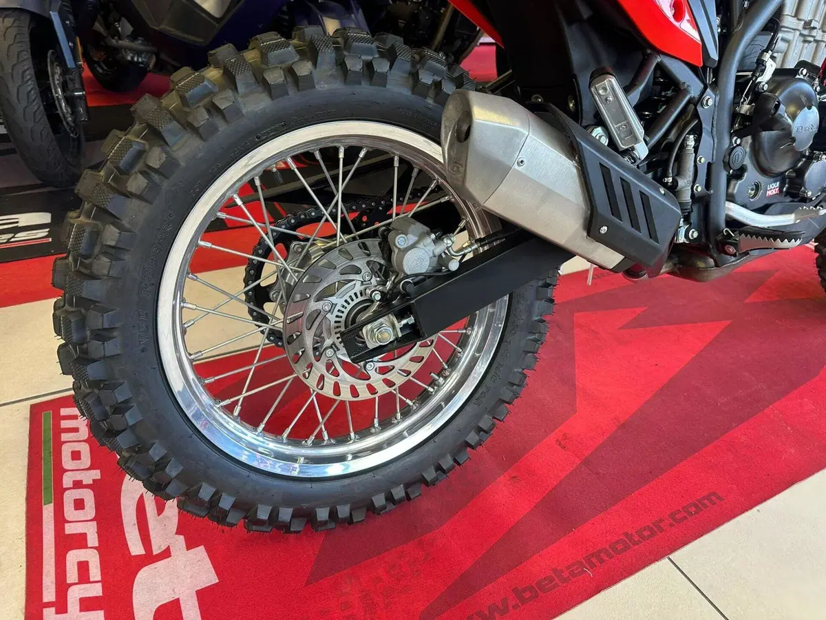 Betamotor Alp 4.0 (2024 - 26) (15)