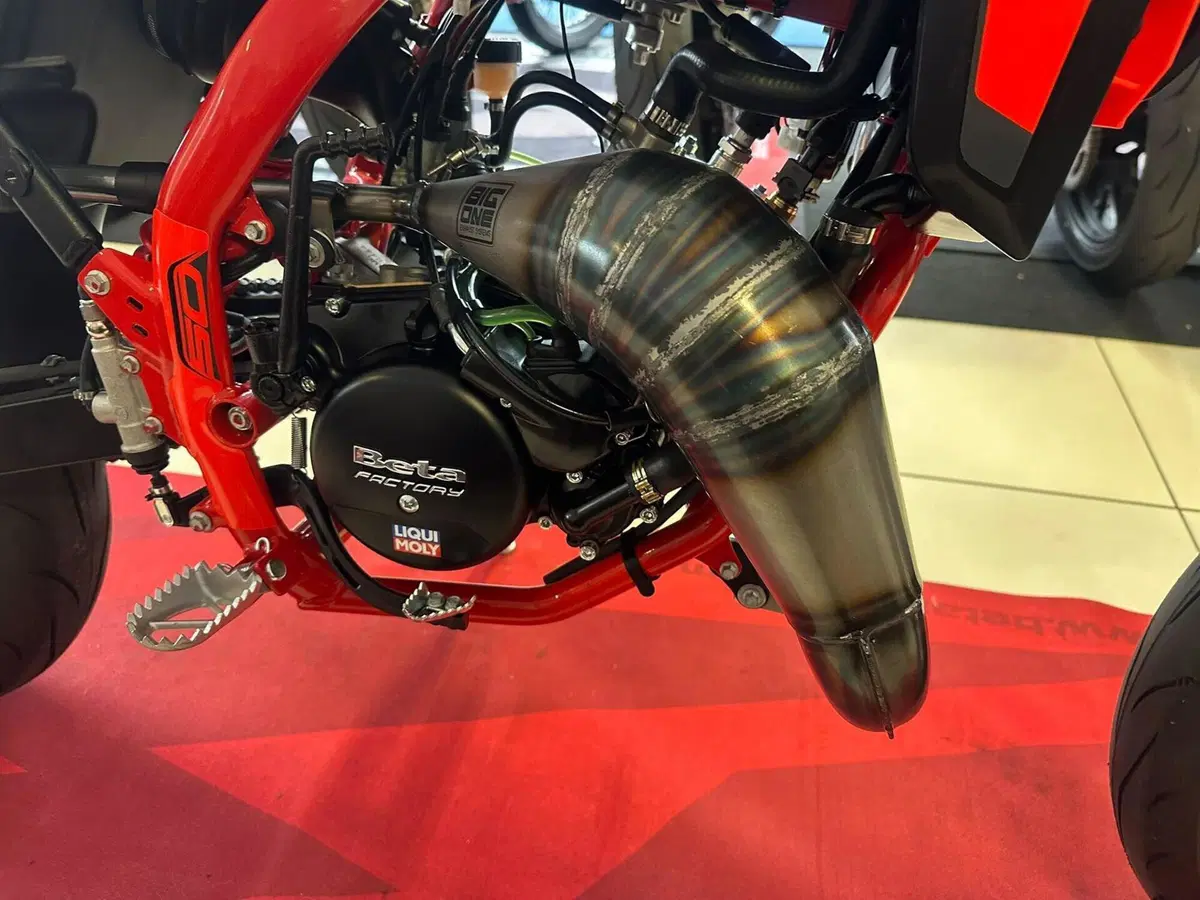 Betamotor RR 50 Motard Track (2021 - 26) (8)