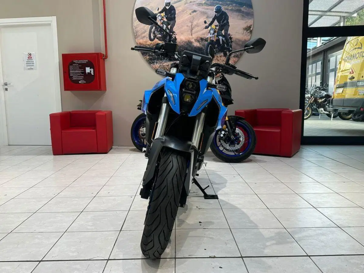 Suzuki GSX-8S (2023 - 24) (2)