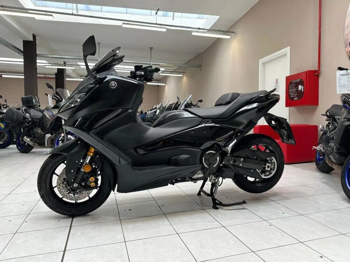 Yamaha T-Max 560 Tech Max (2022 - 24) (3)