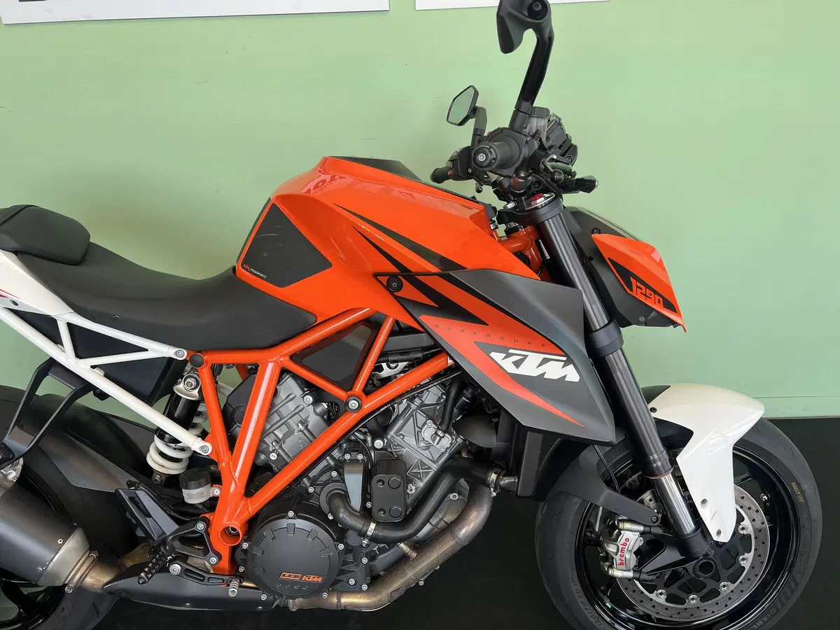 KTM 1290 Super Duke R ABS (2014 - 16) (9)