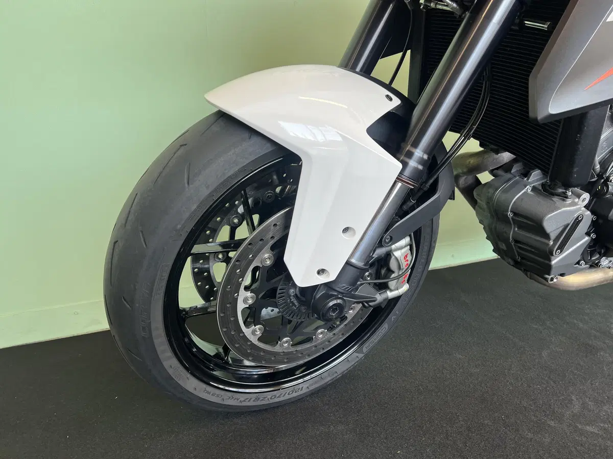 KTM 1290 Super Duke R ABS (2014 - 16) (13)