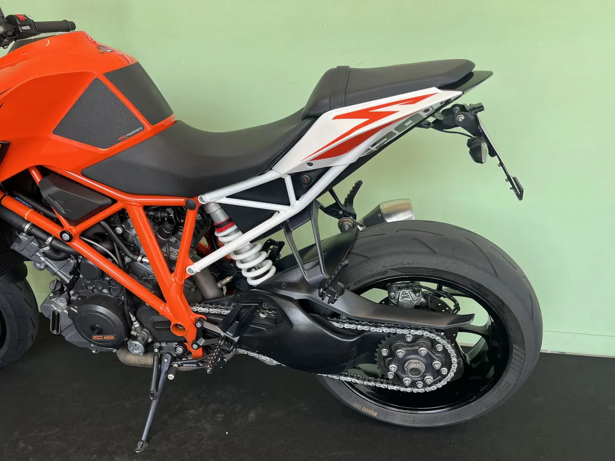 KTM 1290 Super Duke R ABS (2014 - 16) (17)