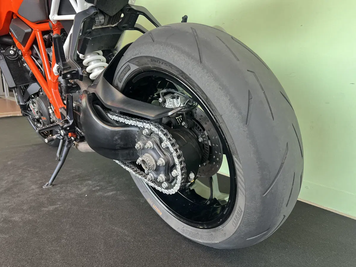 KTM 1290 Super Duke R ABS (2014 - 16) (18)