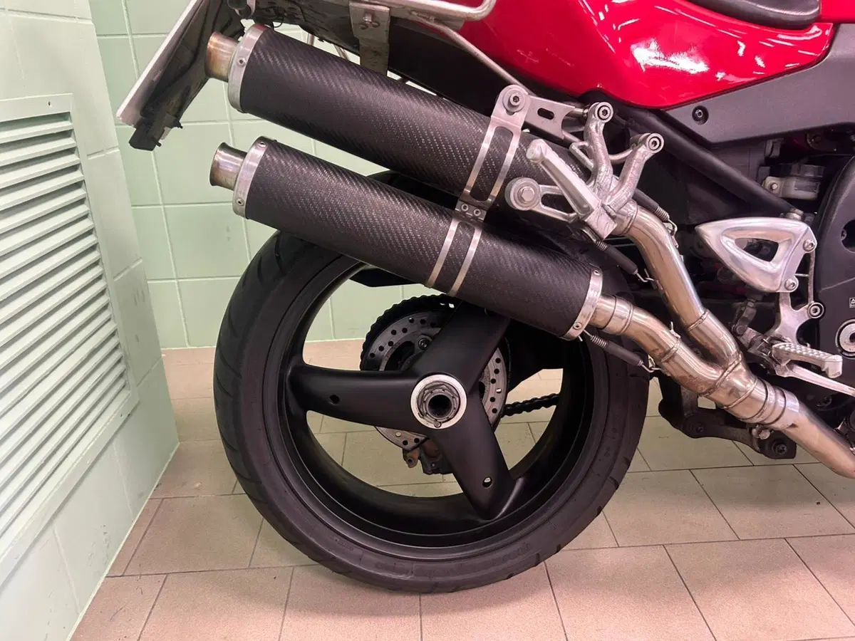 Triumph Speed Triple 955 (2002 - 04) (15)