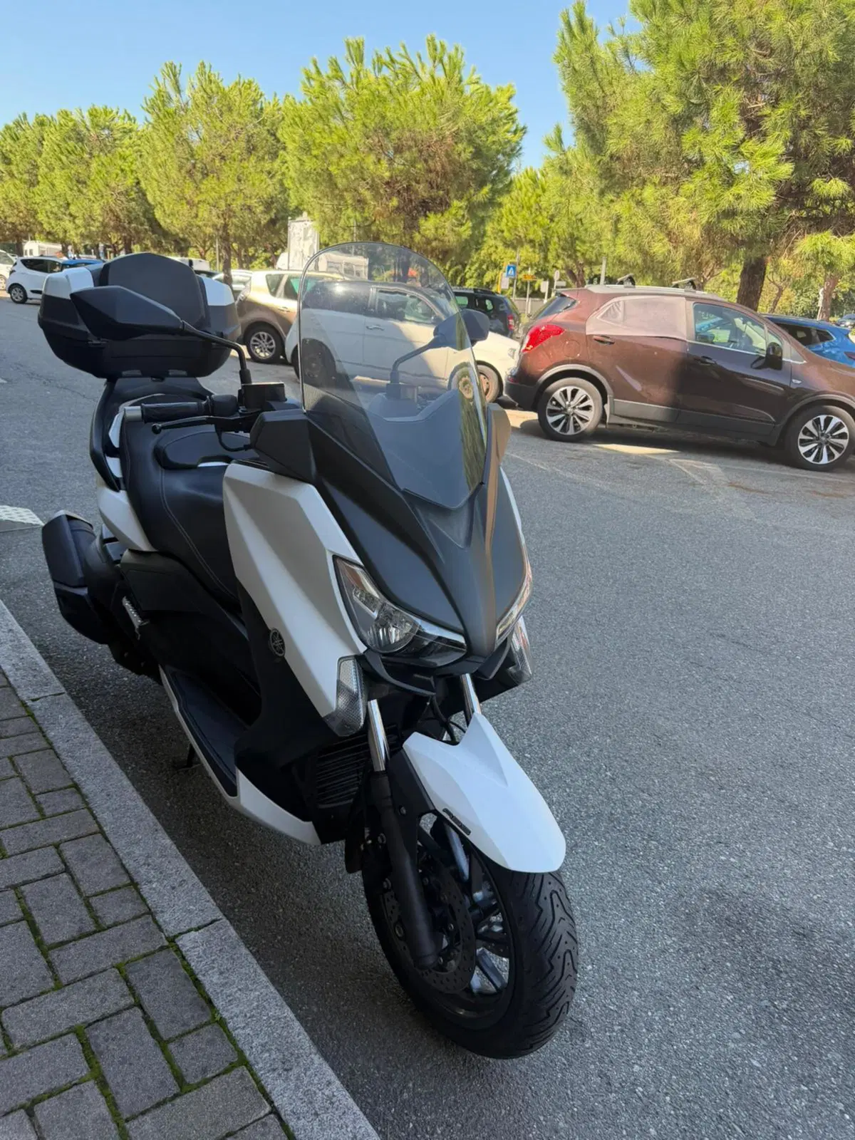 Yamaha X-Max 400 ABS (2013 - 16) (9)