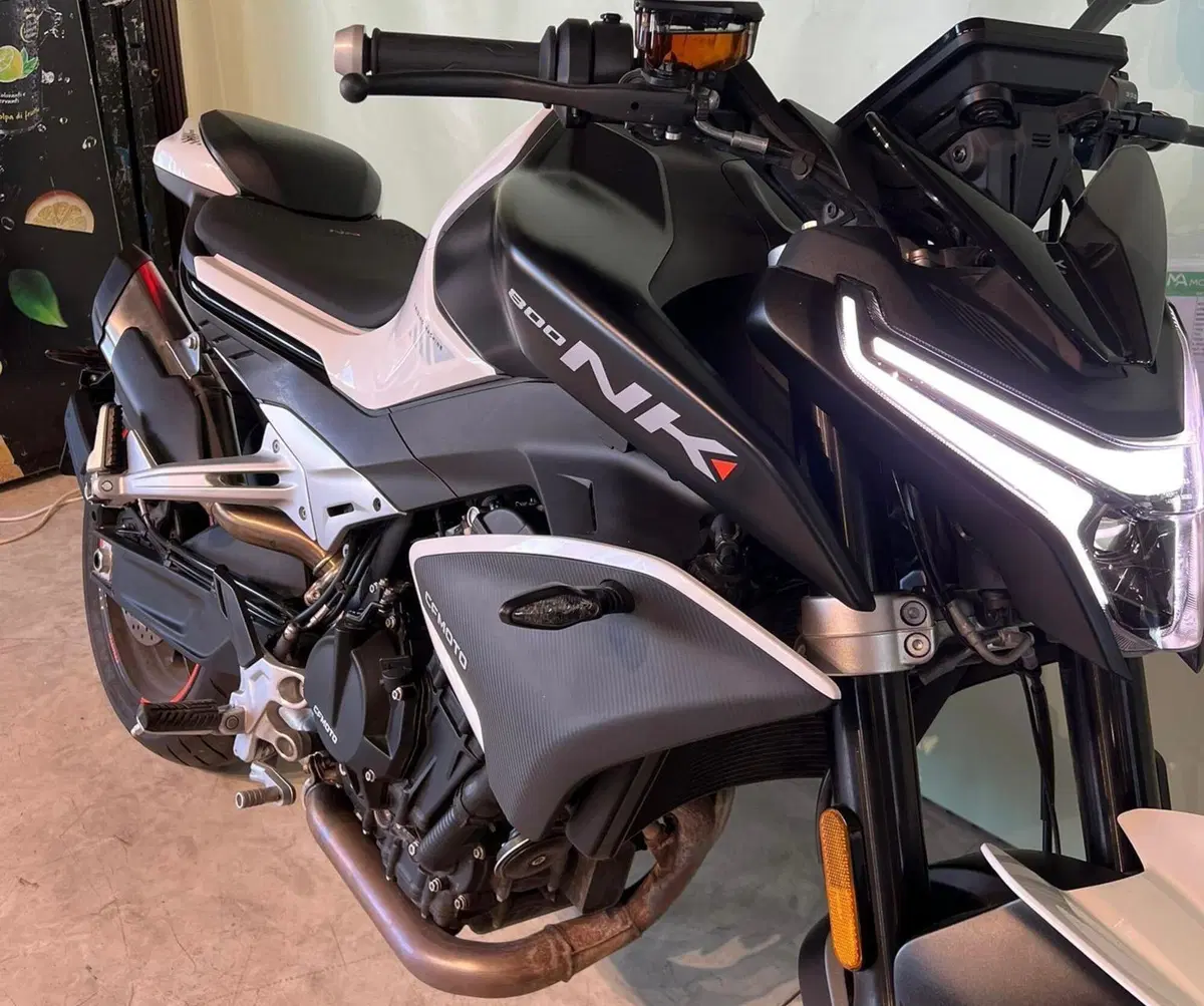 CFMOTO 800NK Advanced (2023 - 26) (4)