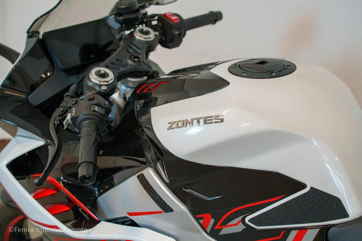 Zontes ZT703-RR (2025 - 26) (4)