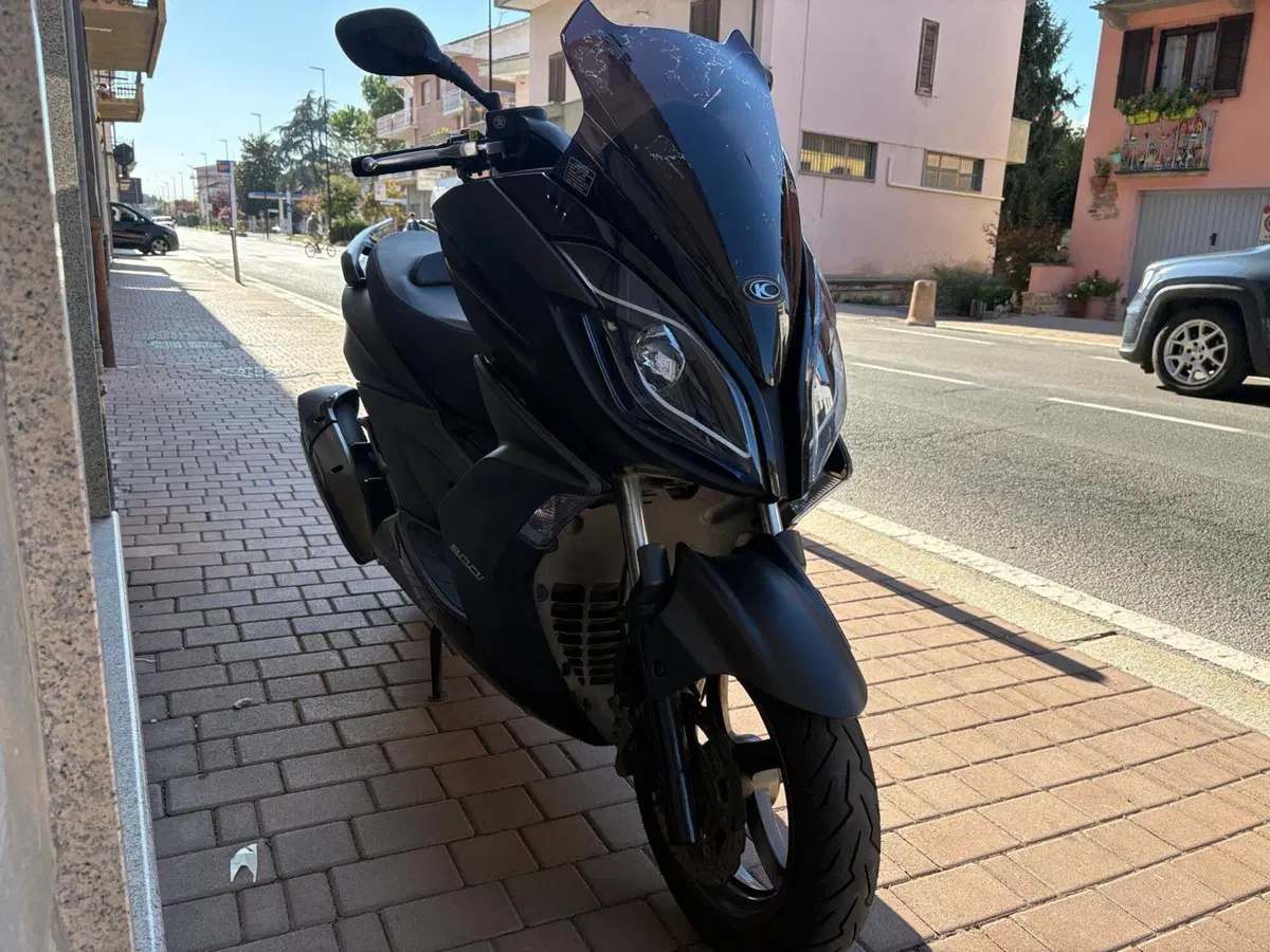 Kymco K-Xct 300i (2012 - 17) (3)