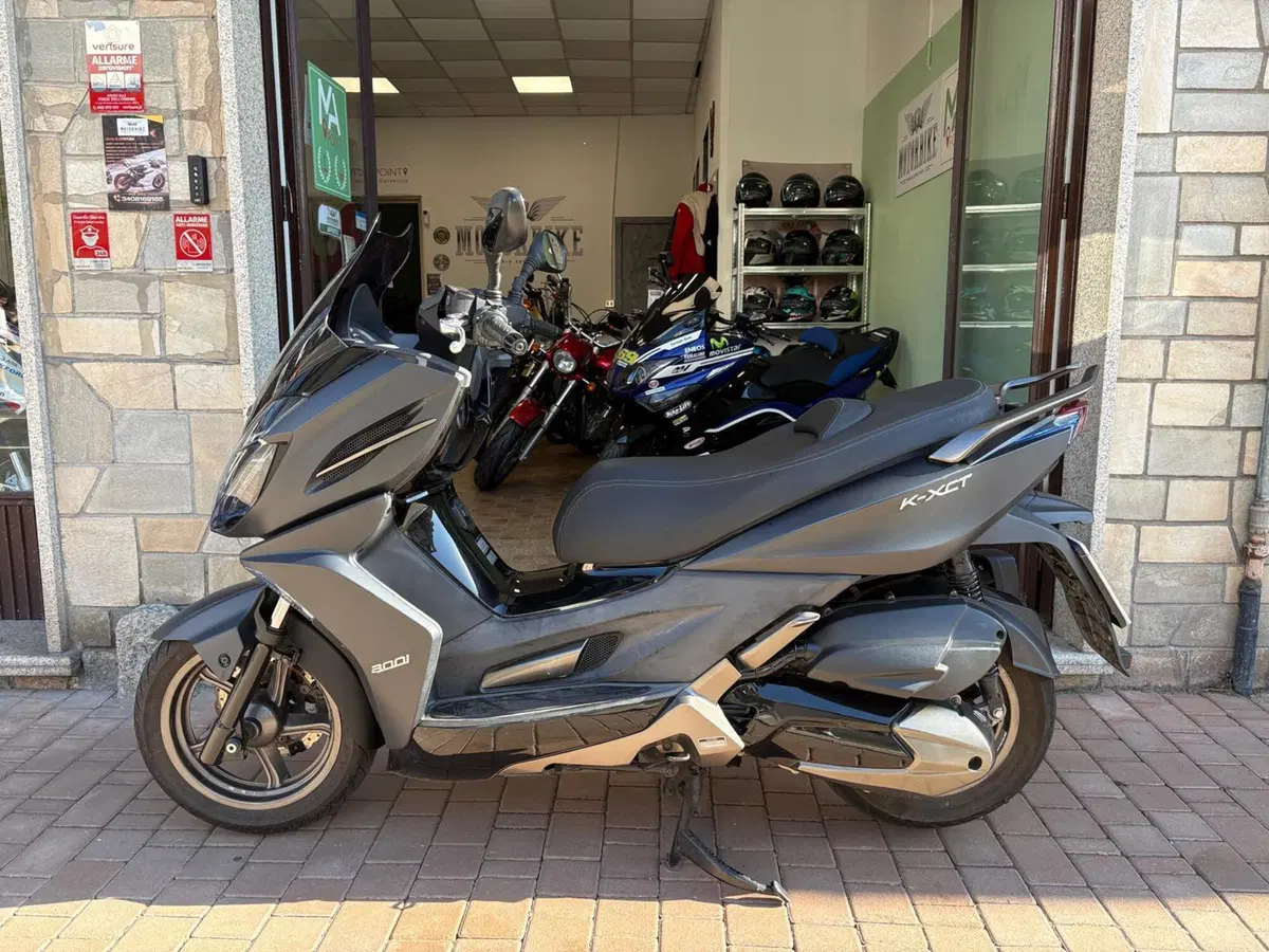 Kymco K-Xct 300i (2012 - 17) (5)