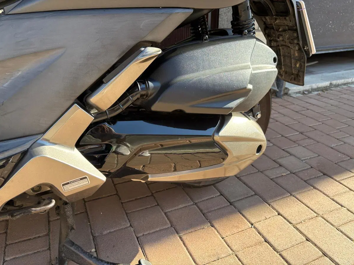 Kymco K-Xct 300i (2012 - 17) (11)