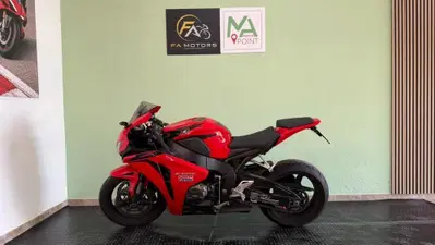 Honda CBR 1000 RR Fireblade (2008 - 11) usata