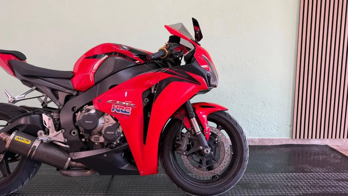 Honda CBR 1000 RR Fireblade (2008 - 11) (7)