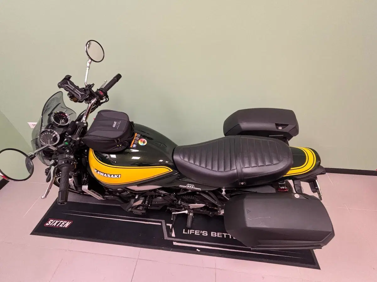 Kawasaki Z 900 RS (2022 - 25) (3)