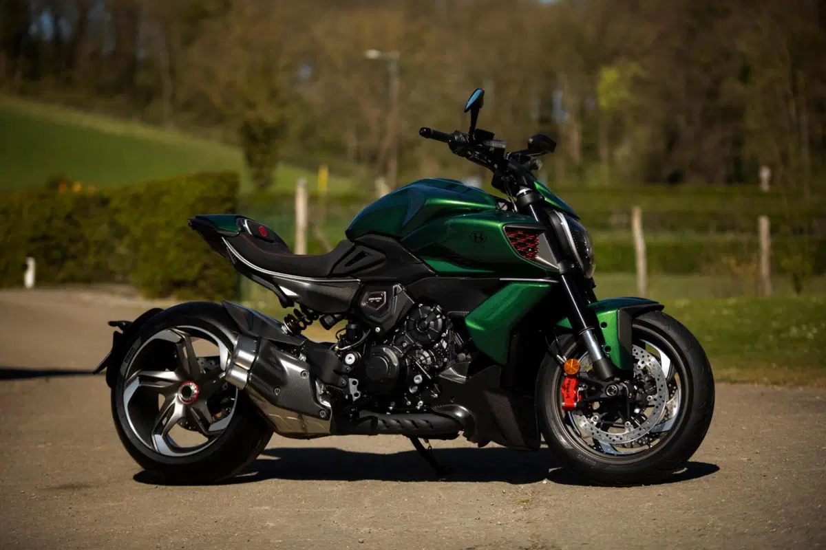 Ducati Diavel for Bentley (2024)