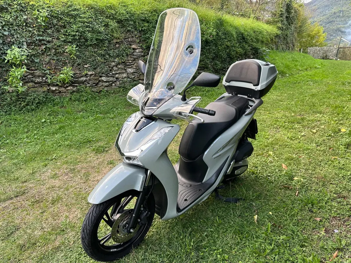Honda SH 150i Sport (2022 - 23) (4)