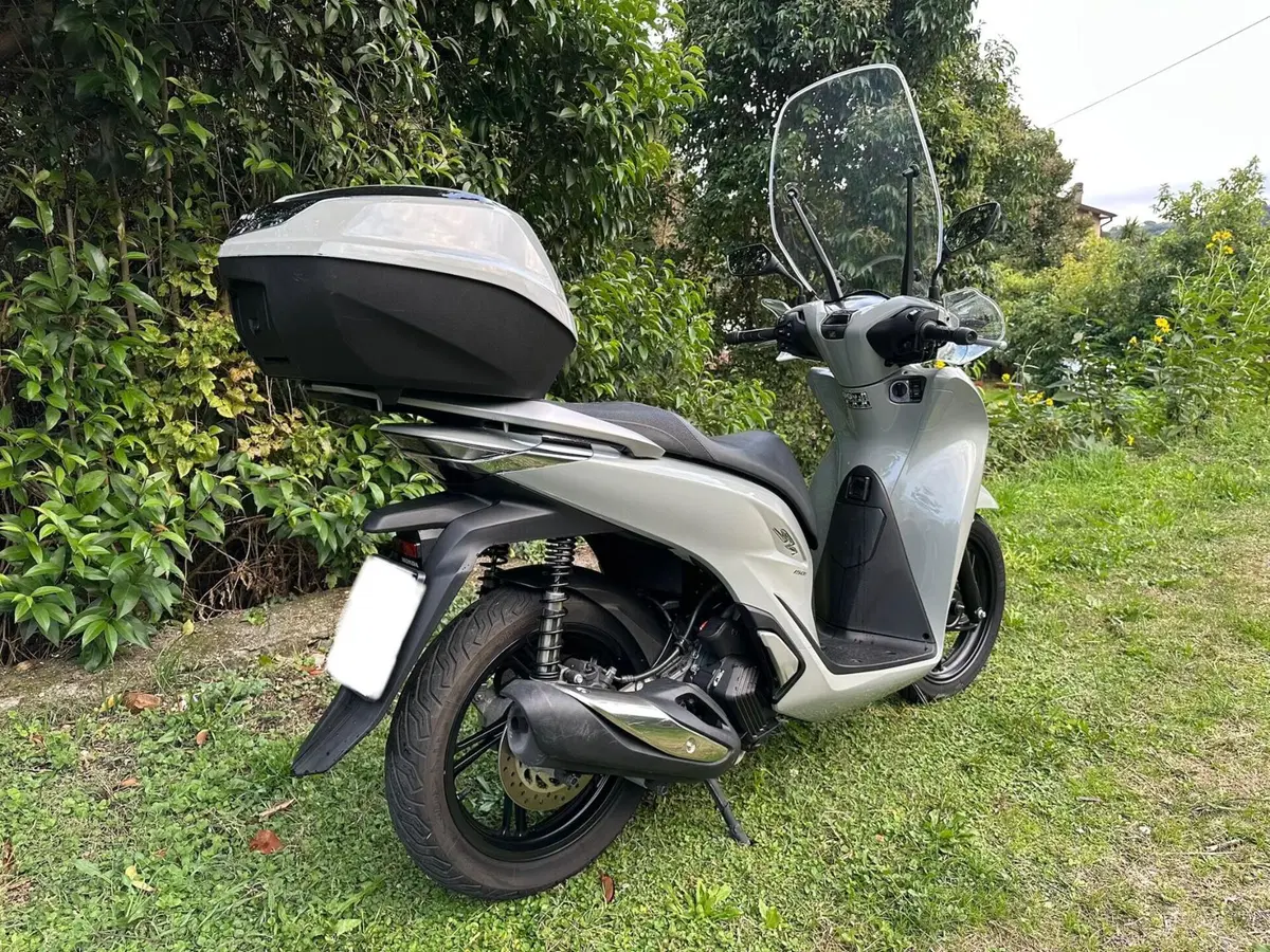 Honda SH 150i Sport (2022 - 23) (7)