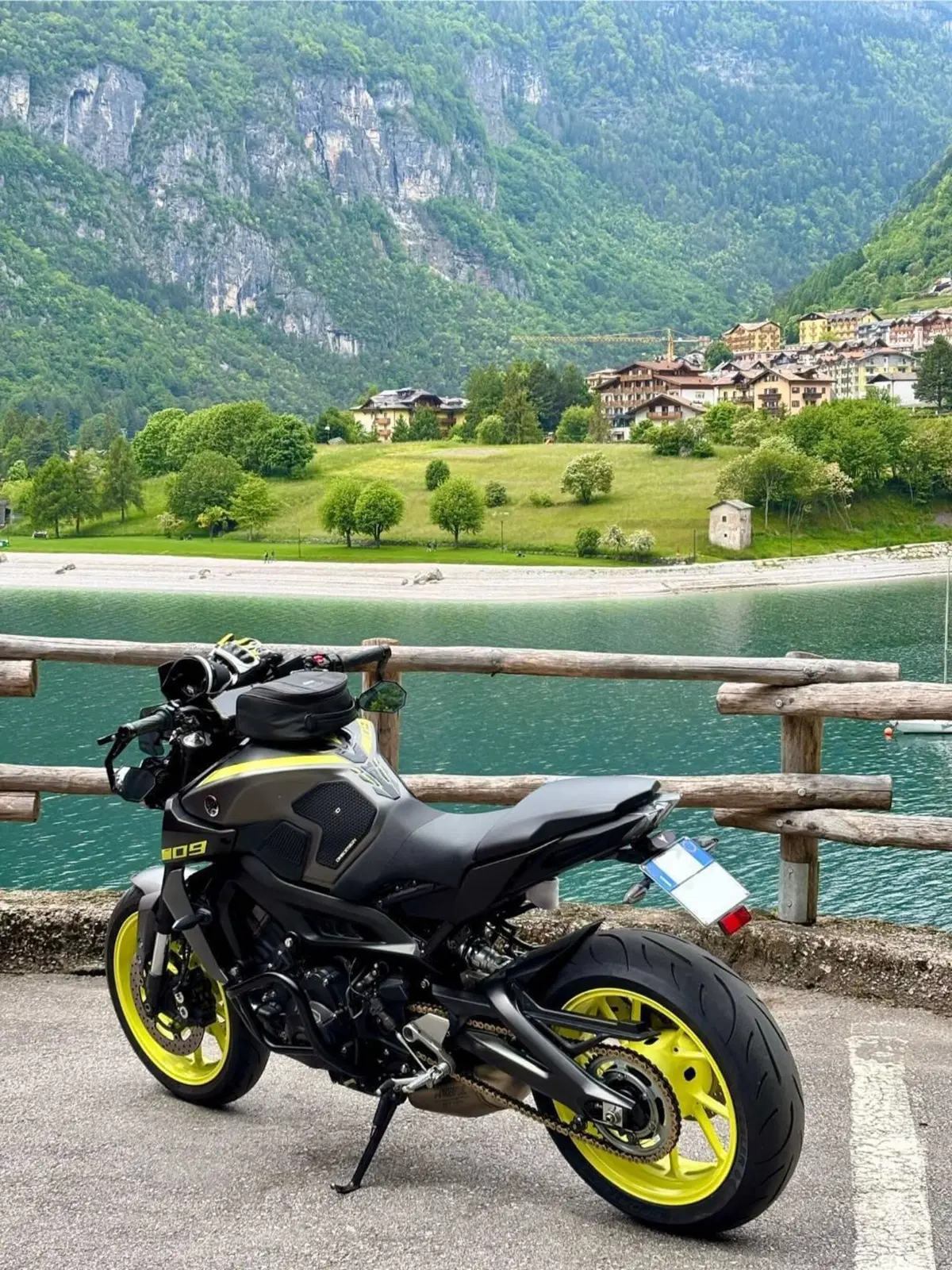 Yamaha MT-09 (2017 - 20) (2)