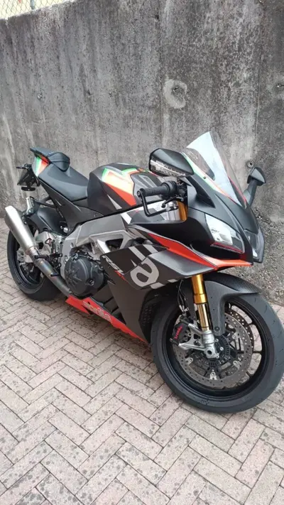 Aprilia RSV4 1100 Factory (2019 - 20) usata