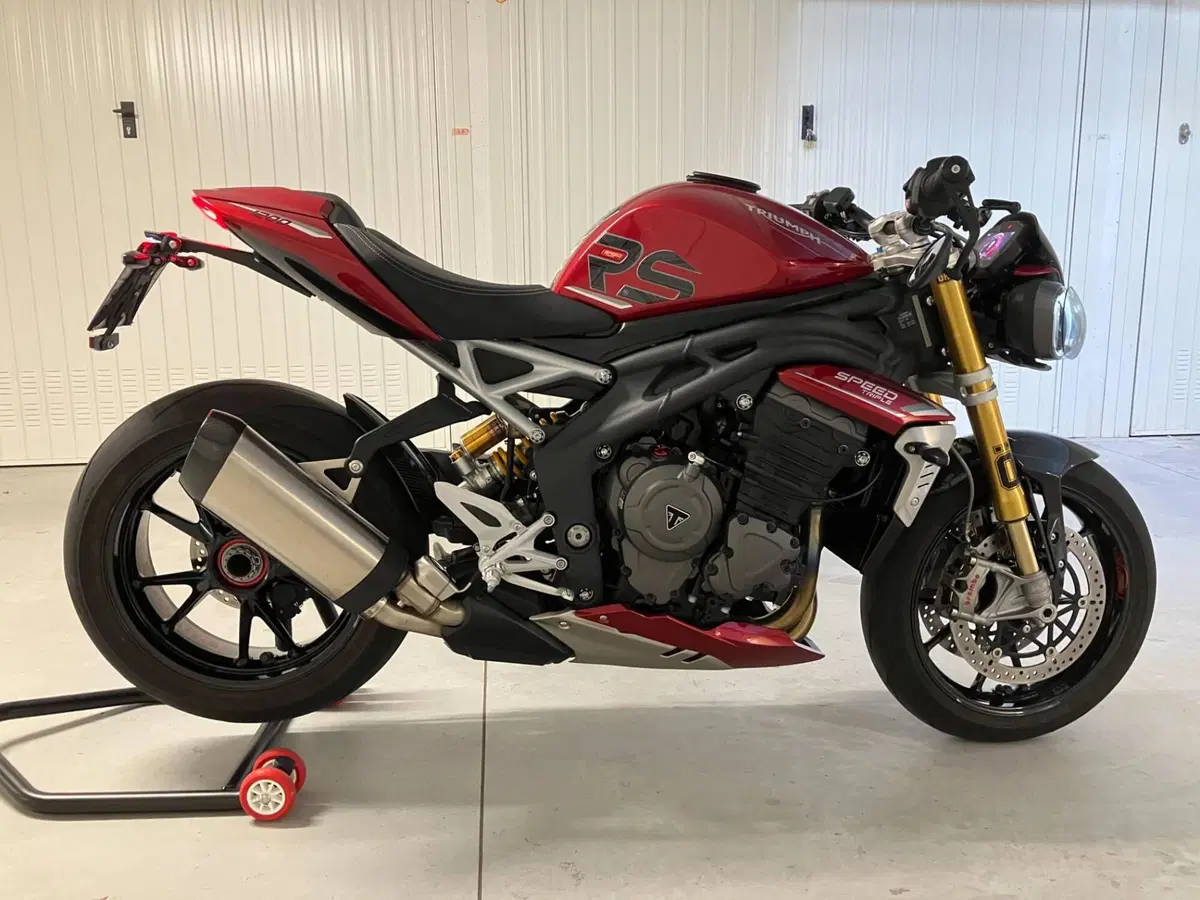 Triumph Speed Triple 1200 RS (2021 - 24) (2)