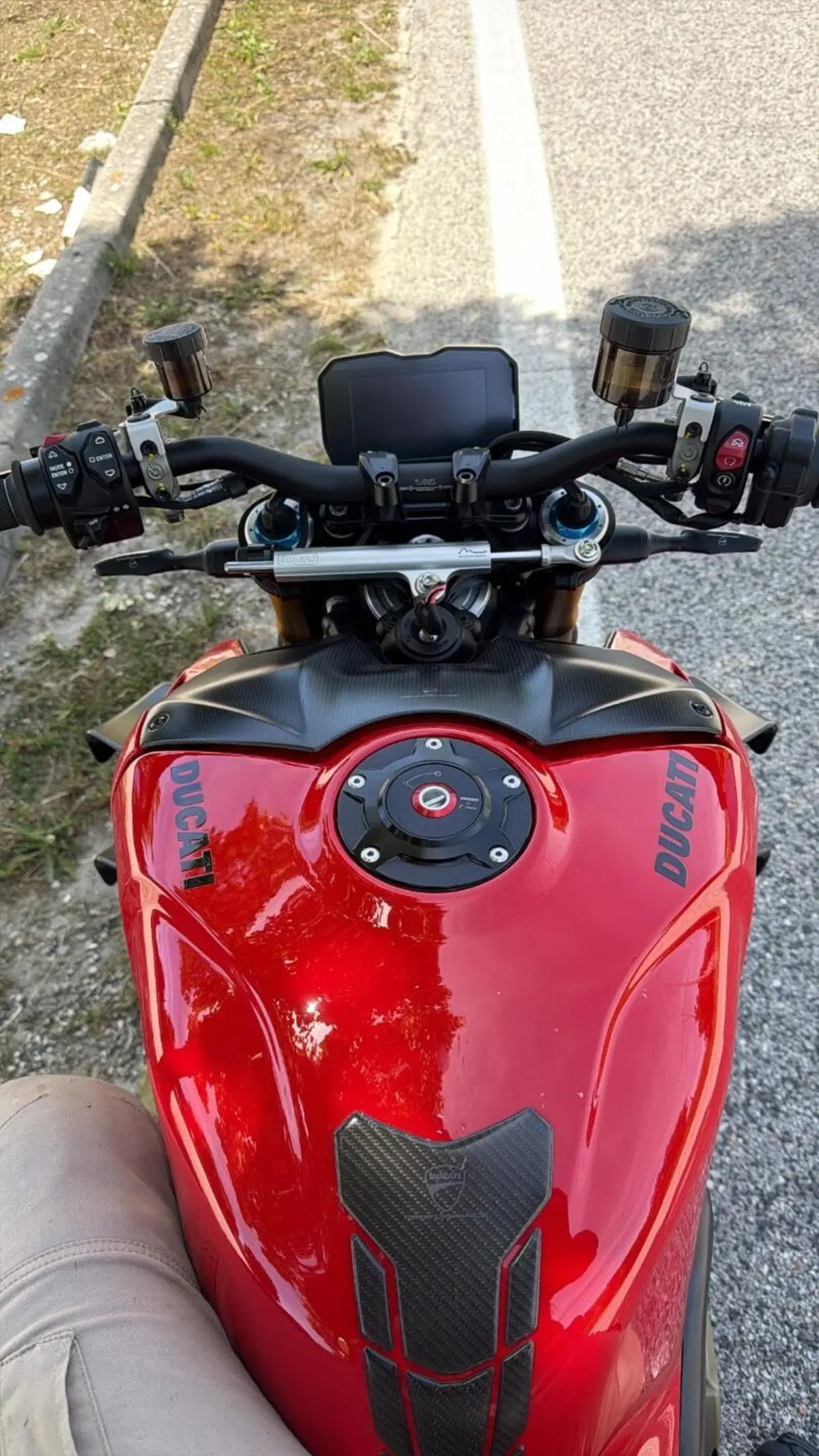 Ducati Streetfighter V4 S (2023 - 24) (9)