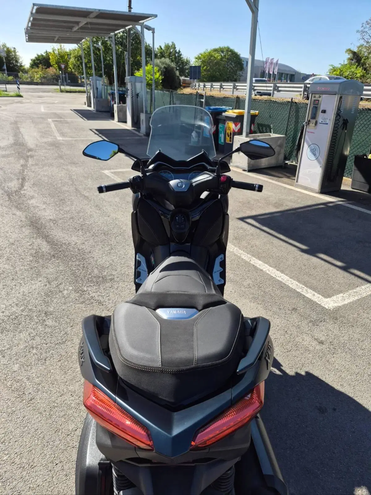 Yamaha X-Max 300 Tech Max (2021 - 24) (12)