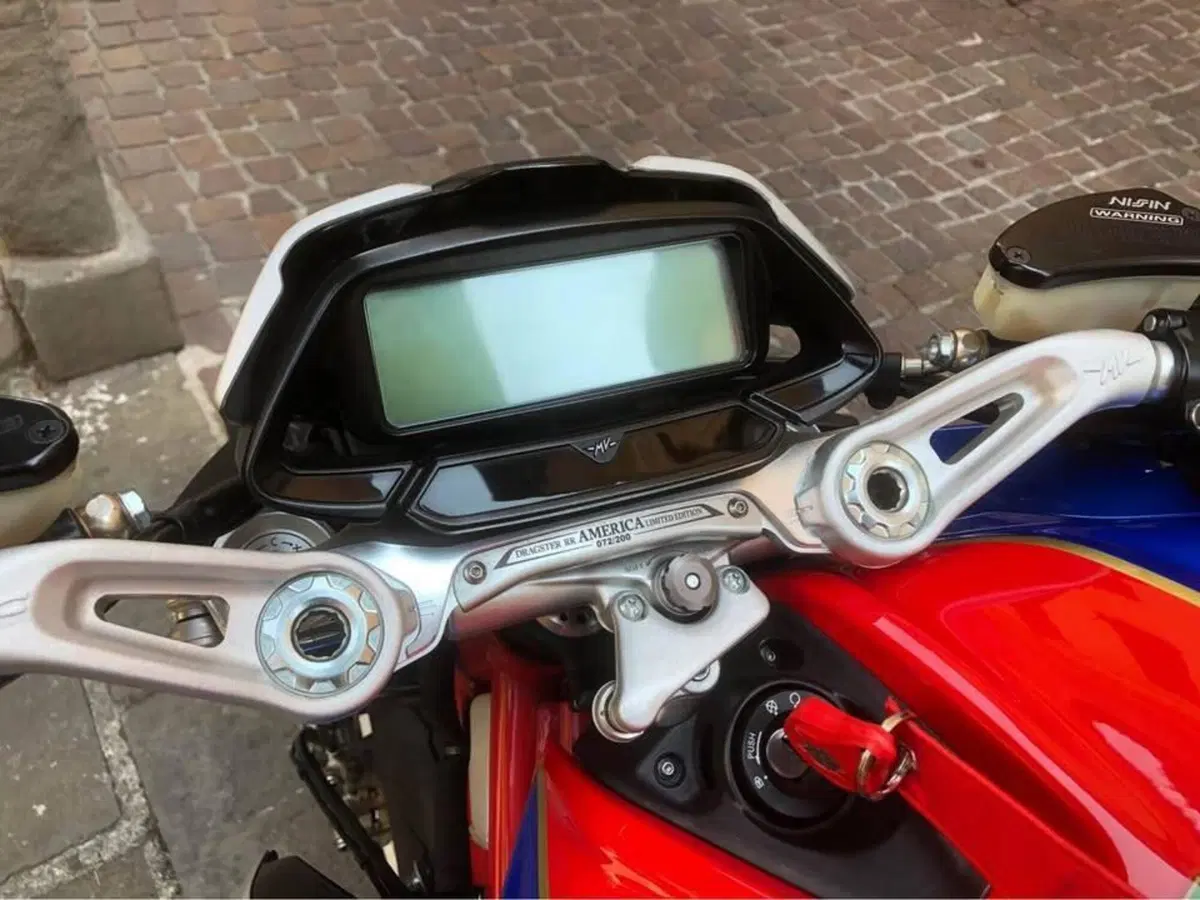 MV Agusta Dragster 800 RR America (2019) (4)