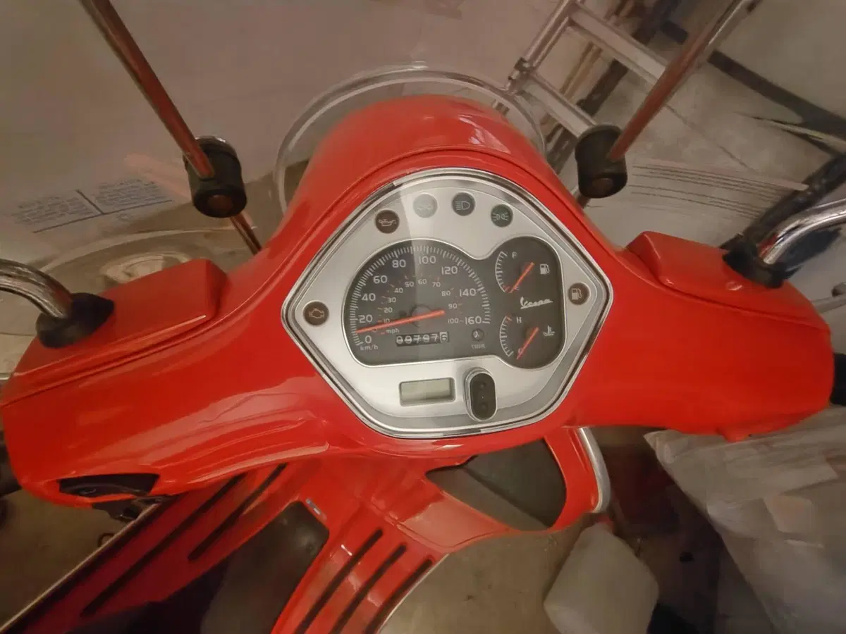 Vespa GTS 300 (2010 - 14) (3)