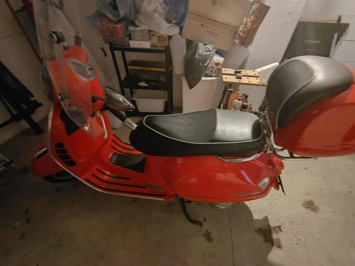 Vespa GTS 300 (2010 - 14) (4)