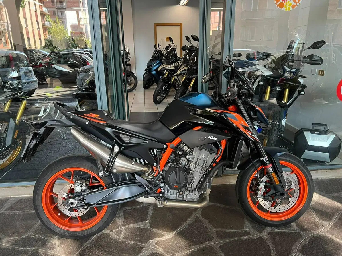 KTM 890 Duke R (2021 - 23)